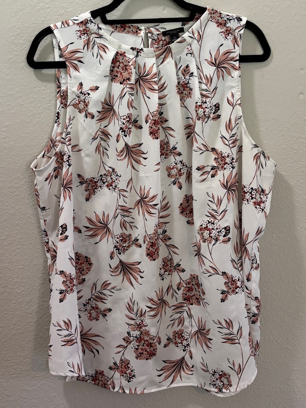 Ann Taylor Factory White Pink Floral Lightweight Sleeveless Blouse Size XL